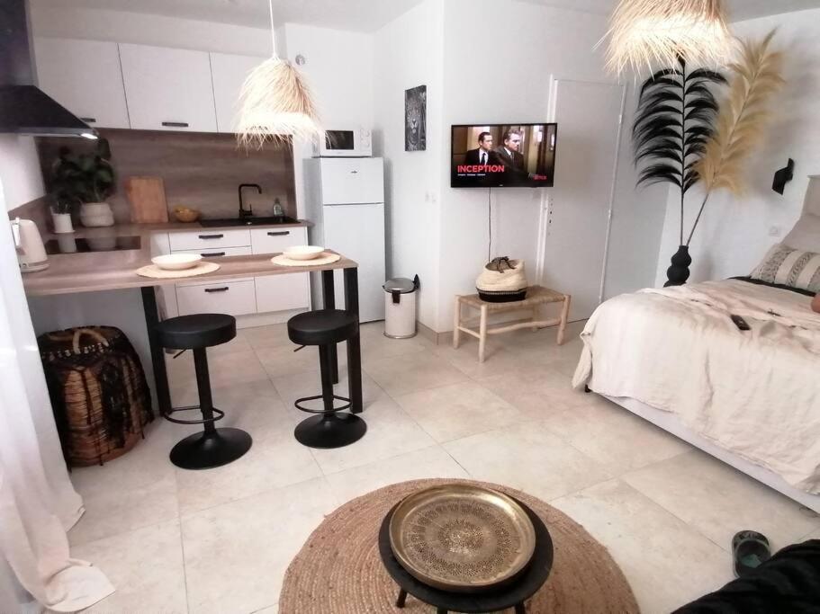 Superbe Studio Ethnique Apartment Hyeres Ngoại thất bức ảnh