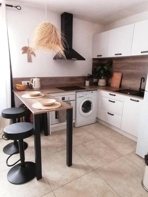 Superbe Studio Ethnique Apartment Hyeres Ngoại thất bức ảnh
